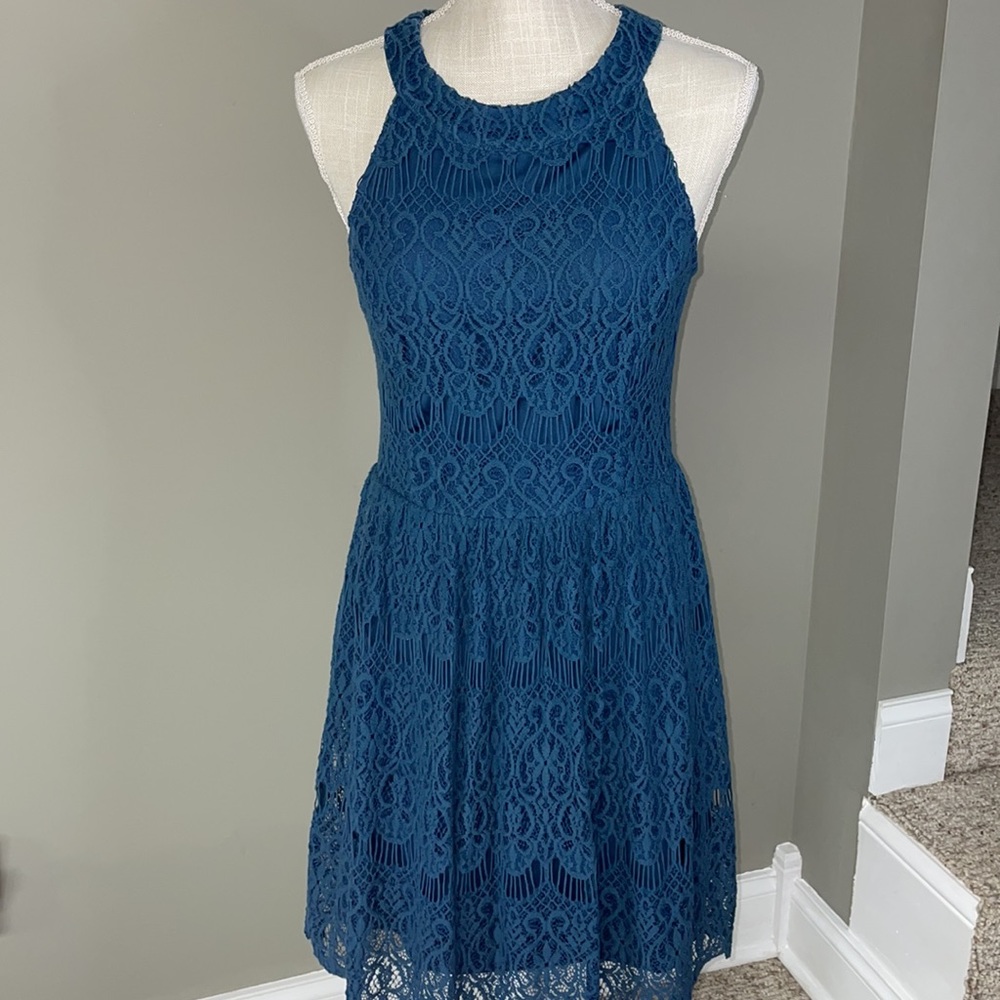 Altar'd State - Medium sleeveless midi dress